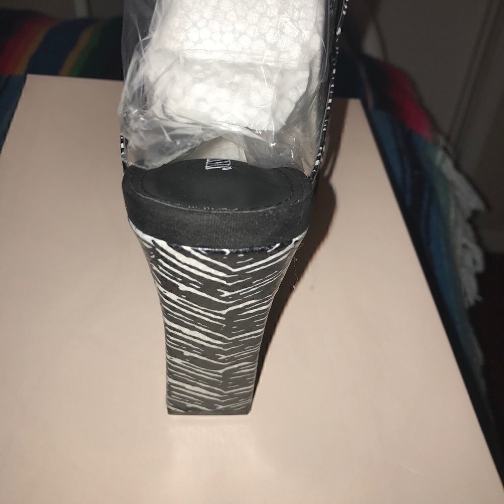 Shoes 👡   - Picture 11 of 12